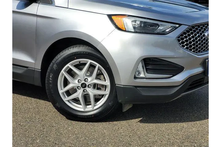 $22381 : Ford Edge 2023 AWD SEL 4dr C image 6