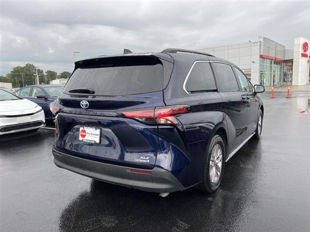 $41560 : PRE-OWNED 2021 TOYOTA SIENNA image 7