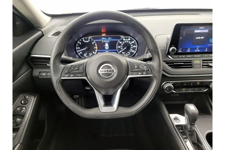 $21998 : Nissan Altima 2022 2.5 SV 4d image 10