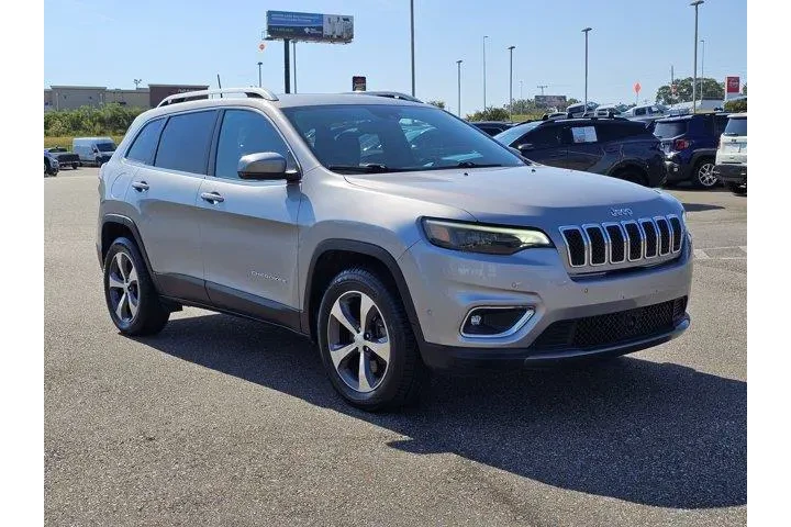 Jeep Cherokee 2019 4x4 Limit image 5