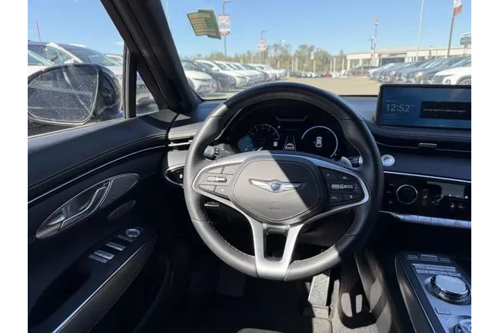 $35991 : Genesis GV70 2023 AWD 2.5T S image 7