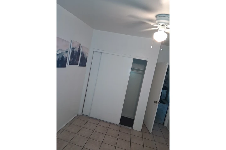 $700 : Room/Cuarto image 1