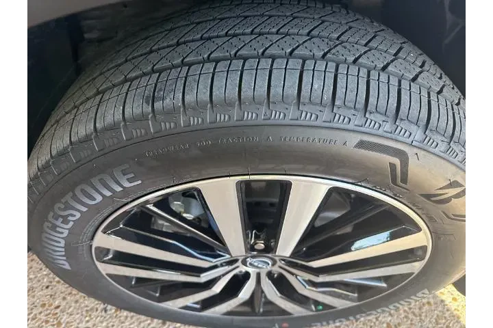 $39671 : Nissan Pathfinder 2025 Plati image 5