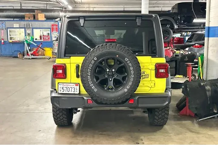 $35995 : Jeep Wrangler 2023 4x4 Sport image 3