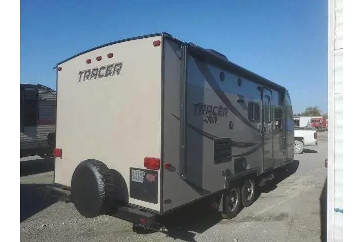$9900 : 2015 Wildwood Tracer image 5