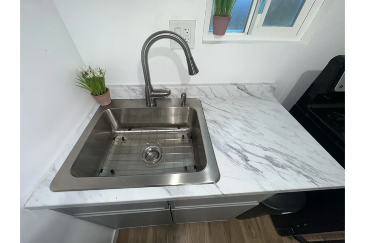 $1850 : Renta Estudio South Whittier image 7