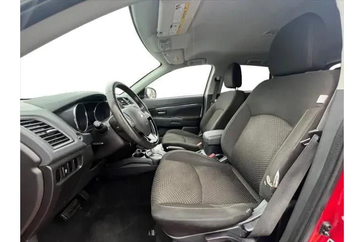 $12794 : Mitsubishi Outlander Sport 2 image 10