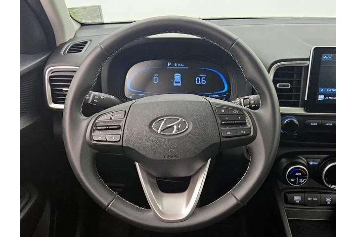$21998 : Hyundai VENUE 2025 SEL 4dr C image 10