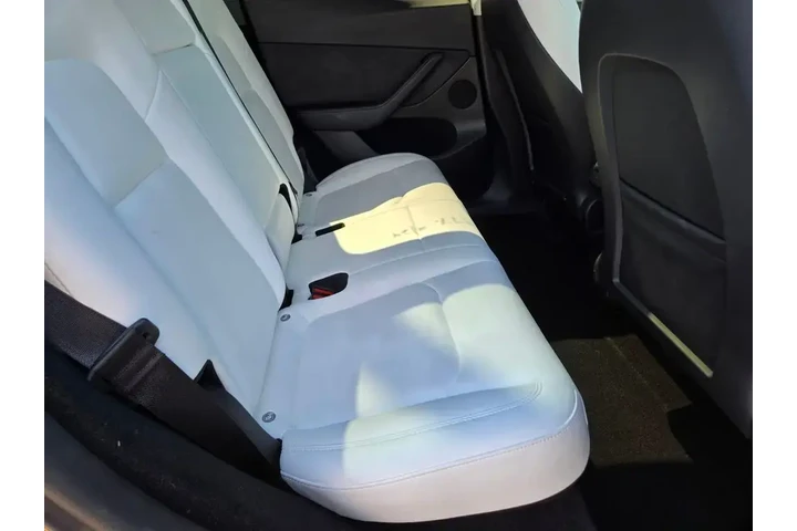 $31553 : Tesla Model Y 2023 AWD Long image 5