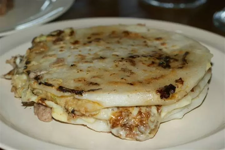 PUPUSAS ILIMITADAS MAIZ ARROZ image 3