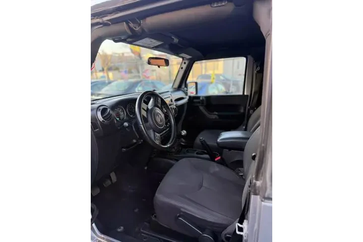 2017 JEEP WRANGLER2017 JEEP W image 6
