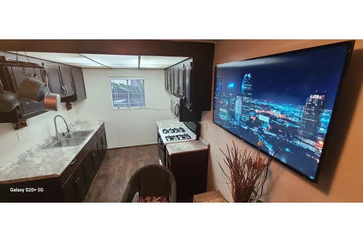 $1100 : Cuarto en renta Baldwin Park image 2