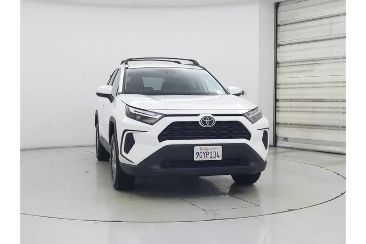 $33998 : Toyota RAV4 2023 AWD XLE 4dr image 5