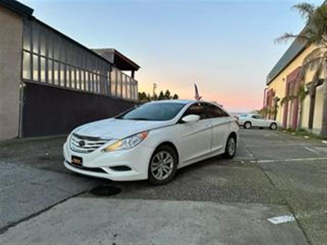 $12995 : 2013 HYUNDAI SONATA image 1