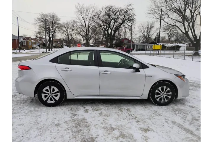 $16995 : 2021 Corolla Hybrid LE image 10
