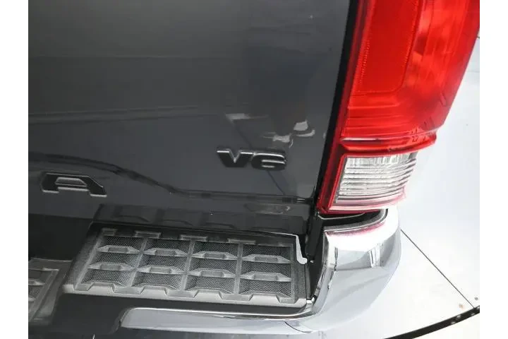 $29795 : Toyota Tacoma 2021 4x2 TRD S image 5