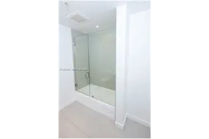 $3900 : Rental property with 2 bedro image 9