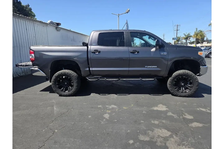 $32629 : Toyota Tundra 2014 4x4 SR5 4 image 6