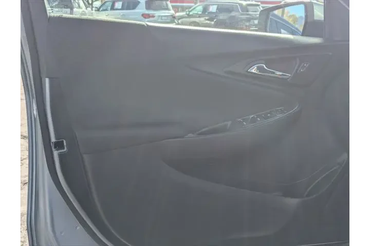 $17699 : Chevrolet Malibu 2024 LT 4dr image 9