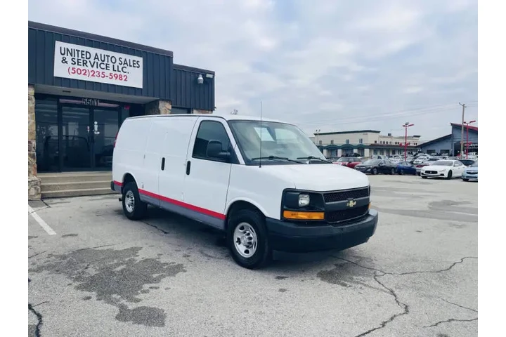 $10999 : 2017 Express 3500 image 3