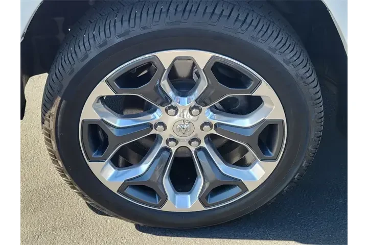 $39190 : Ram 1500 2020 4x4 Limited 4d image 9