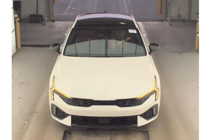 $28493 : Kia K5 2025 GT-Line 4dr Seda image 2