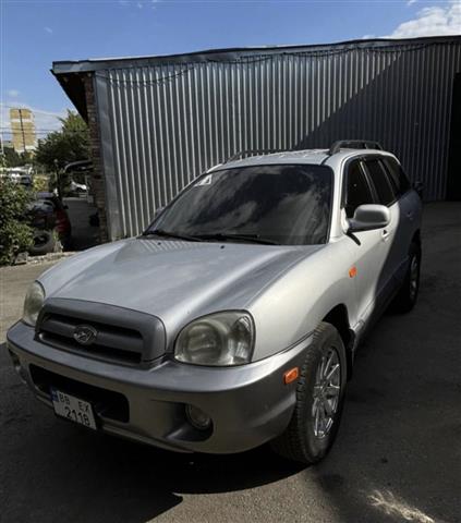 $2000 : Hyundai Santa Fe for sale image 4