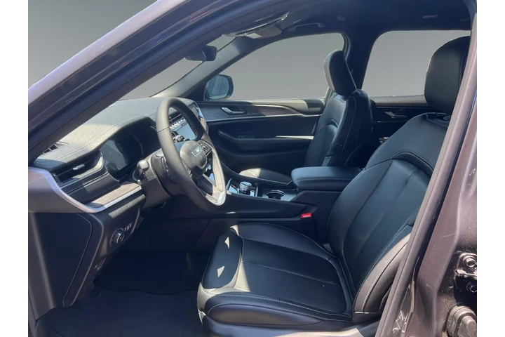 $38518 : Jeep Grand Cherokee L 2025 4 image 9