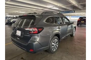 $25995 : Subaru Outback 2023 AWD Prem thumbnail