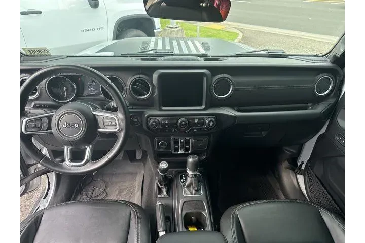 $26795 : Jeep Wrangler Unlimited 2022 image 10