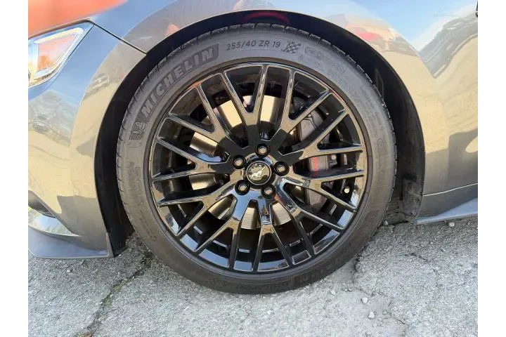 $33500 : Ford Mustang 2017 GT 2dr Fas image 9