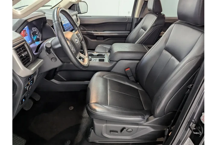 $35597 : Ford Expedition 2022 4x2 XLT image 10