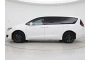 $18998 : Chrysler Pacifica 2018 Touri thumbnail