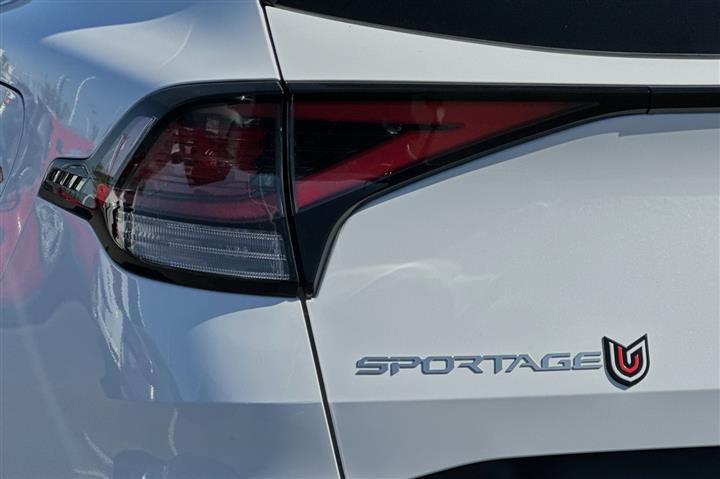 $33010 : New 2025 Sportage EX image 7