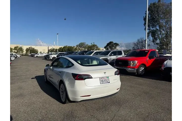 $21800 : Tesla Model 3 2022 AWD Long image 4