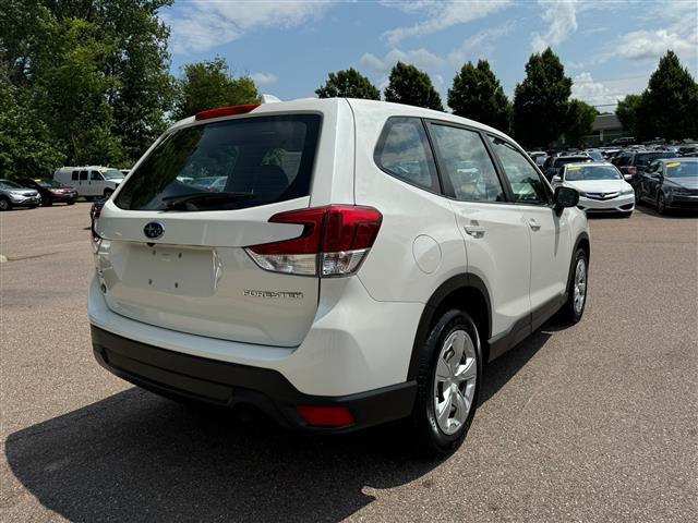 $18998 : 2020 Forester Base Trim Level image 7