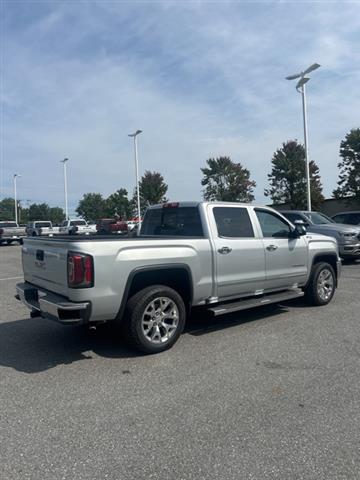 $34995 : PRE-OWNED 2018 SIERRA 1500 SLT image 6