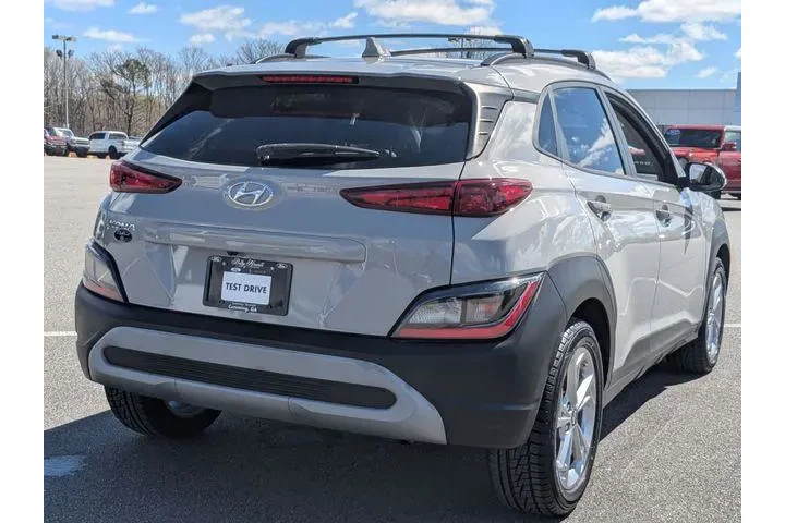 $18992 : Hyundai KONA 2022 SEL 4dr Cr image 3