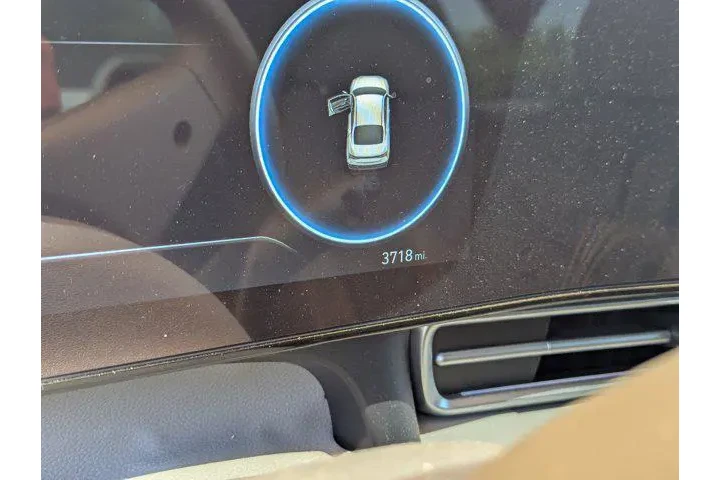 $20451 : Hyundai ELANTRA 2024 SEL 4dr image 9