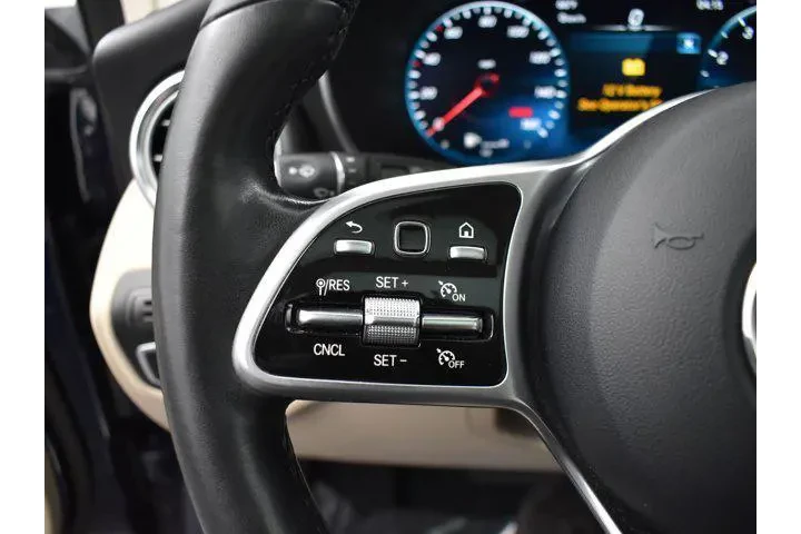 $26526 : Mercedes-Benz GLC 2022 AWD G image 10