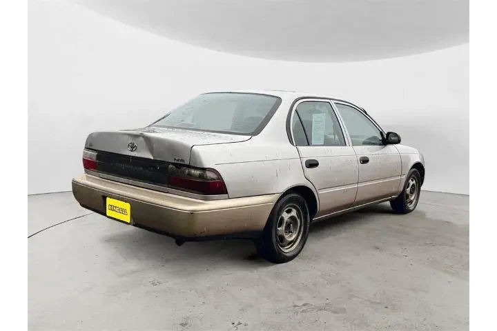 $2991 : Toyota Corolla 1997 4dr Seda image 4