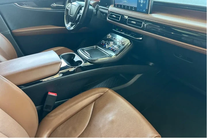 $34900 : Lincoln Nautilus 2022 Reserv image 7