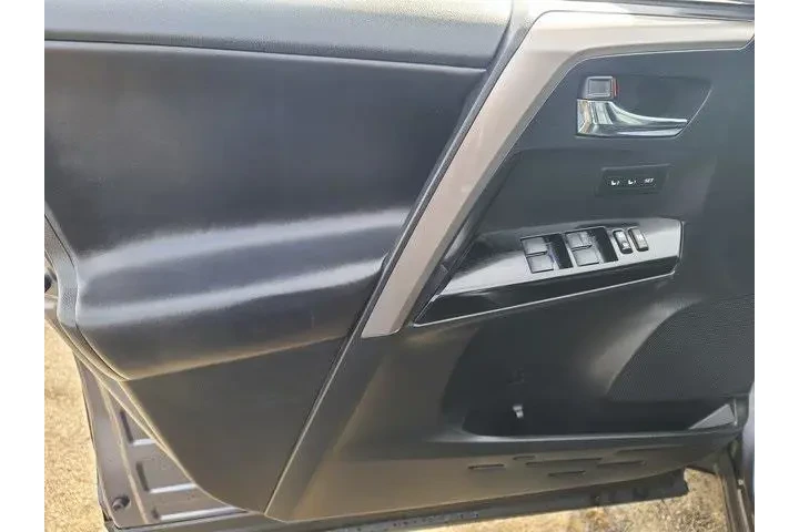 $17377 : Toyota RAV4 Hybrid 2018 AWD image 9