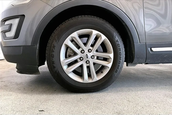 $12691 : Ford Explorer 2017 XLT 4dr S image 6