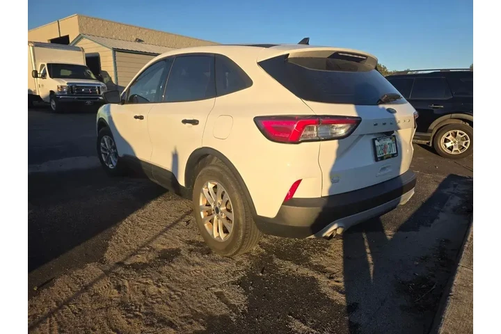 $14877 : Ford Escape 2020 S 4dr SUV image 5