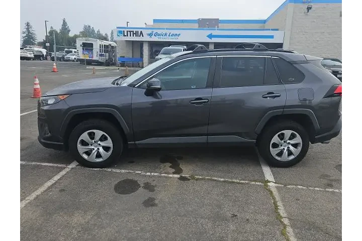 $20500 : Toyota RAV4 2020 LE 4dr SUV image 5