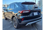 $26999 : Ford Escape Plug-In Hybrid 2 thumbnail