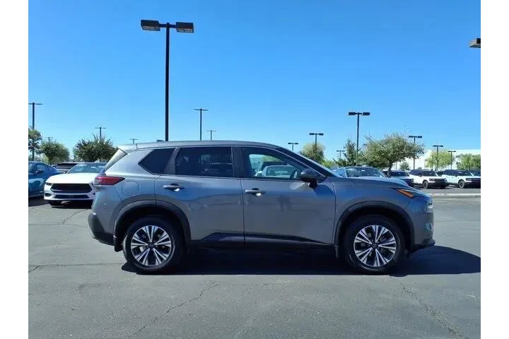$19965 : Nissan Rogue 2022 SV 4dr Cro image 7