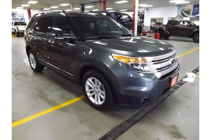 $10985 : Ford Explorer 2015 AWD XLT 4 image 7