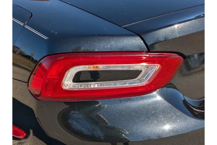 $21999 : FIAT 124 Spider 2019 Lusso 2 image 7